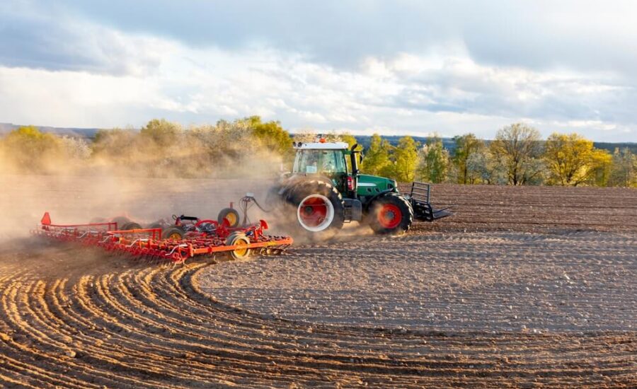 wypadek-przy-pracy-maszyna-rolnicza